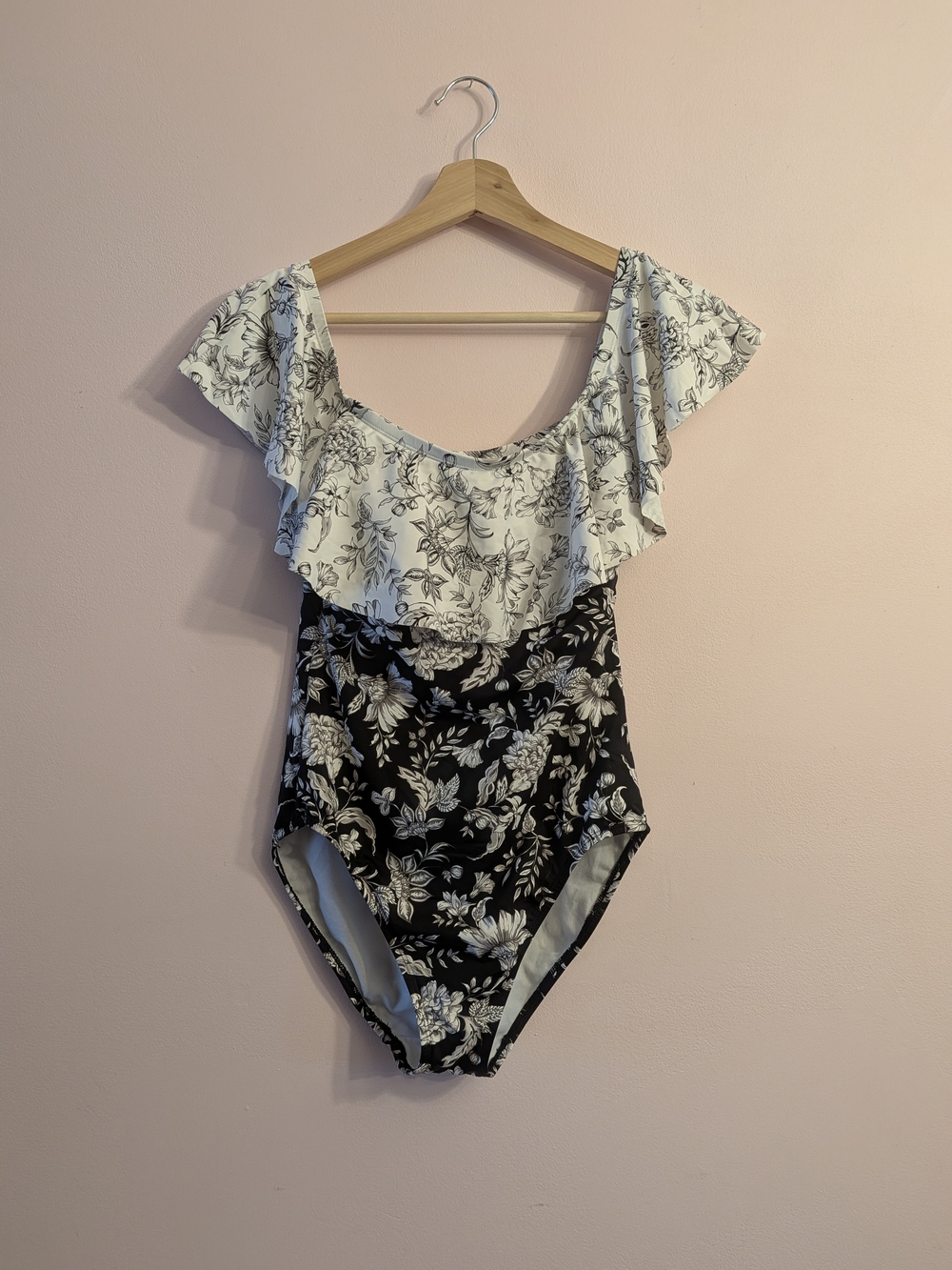 Floral Ruffle One-Piece Swimsuit - Black & White